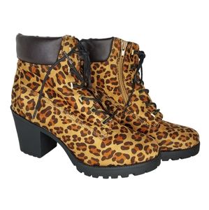 Zigi Soho Kerin Size 9.5 Lug Sole Leopard Print Platform Boots NWOT